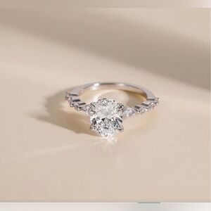 Gorgeous Engagement Ring. Size 6.